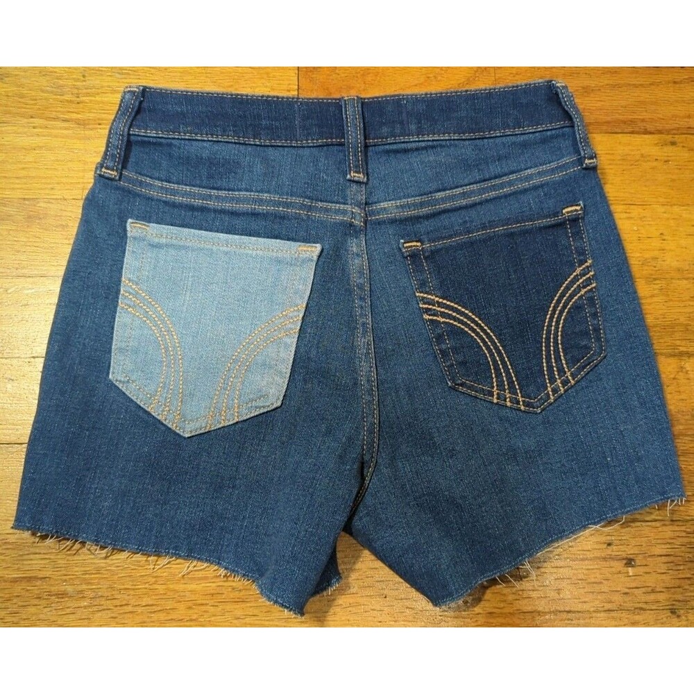 New Hollister Women's Size 26" Curvy High Rise Denim Shorts Patchwork 3" Inseam - Picture 6 of 6